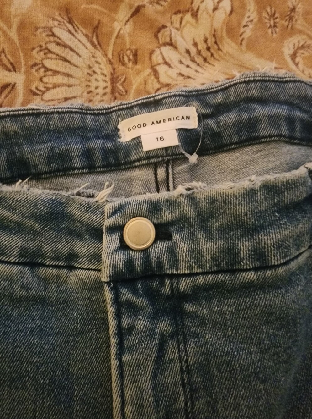 Good American Good Legs Straight Jeans With Raw Edges - Picture 3 of 6